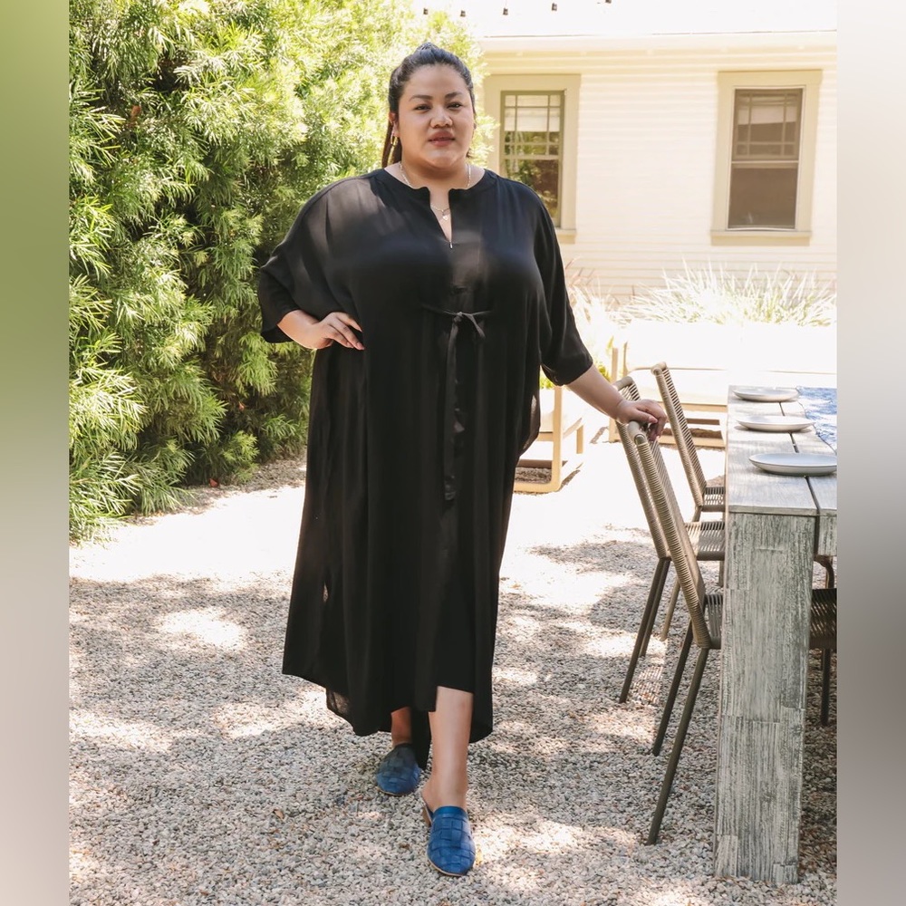 Oddbird Ruya Tunic in black viscose - L
